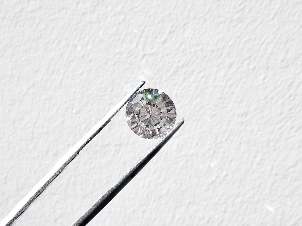 Moissanite vs Lab-Grown Diamonds